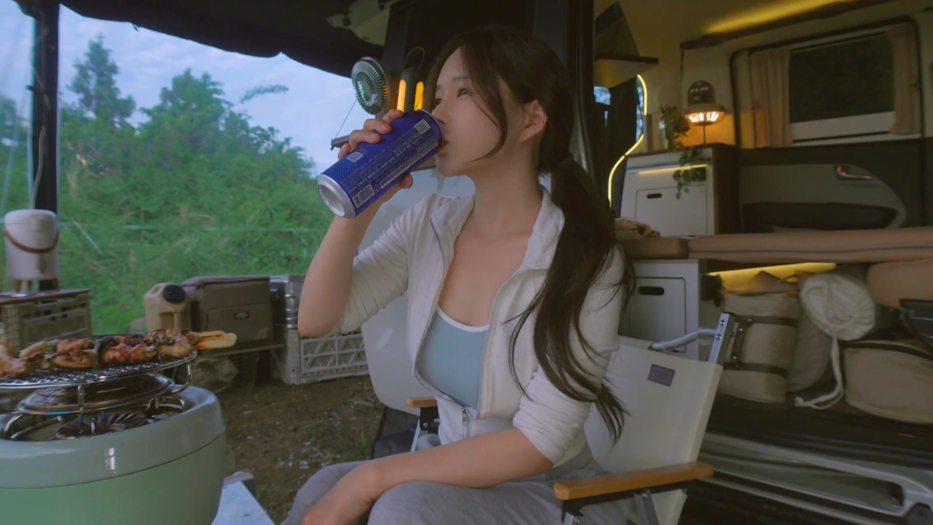 上海空港、邮轮口岸迎来暑运出入境客流高峰 日均客流达11.7万人次